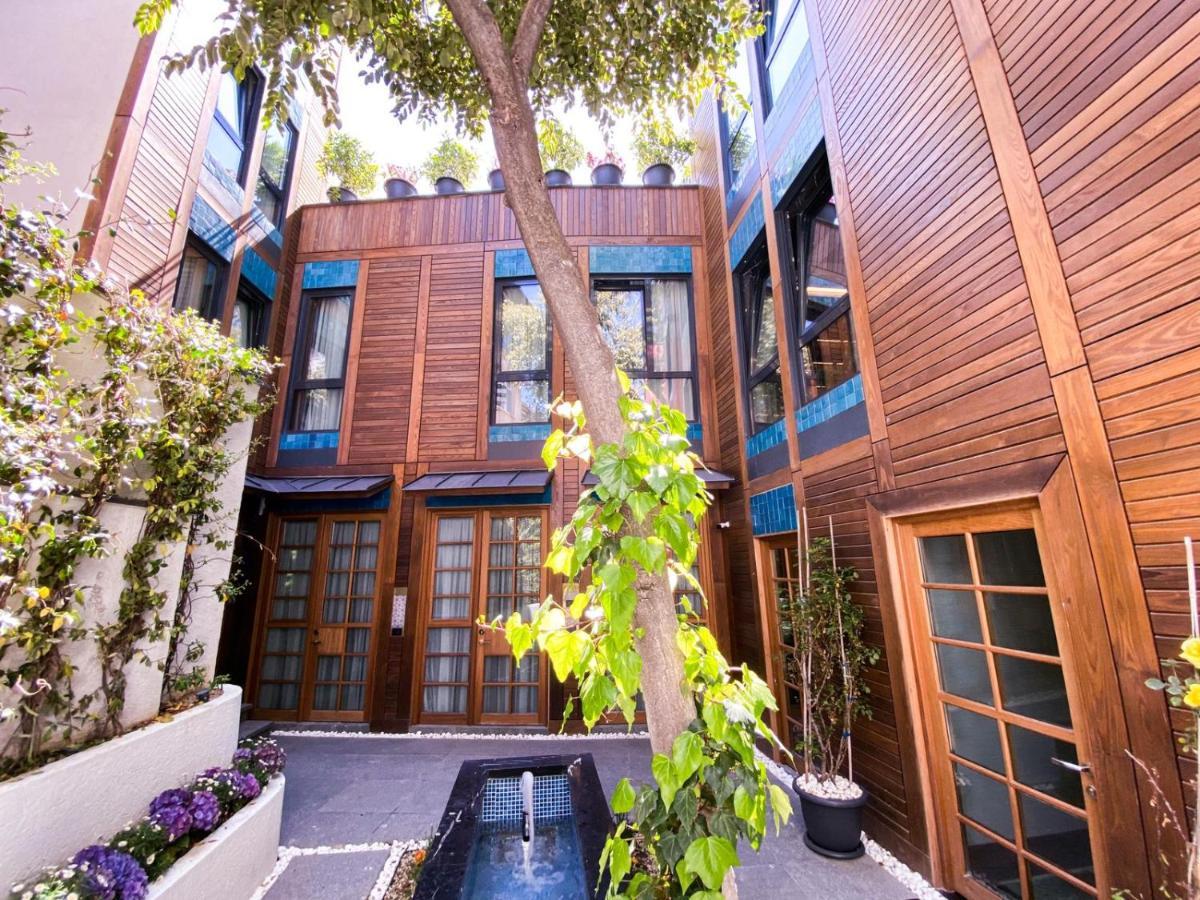 Zimmer Court Yard